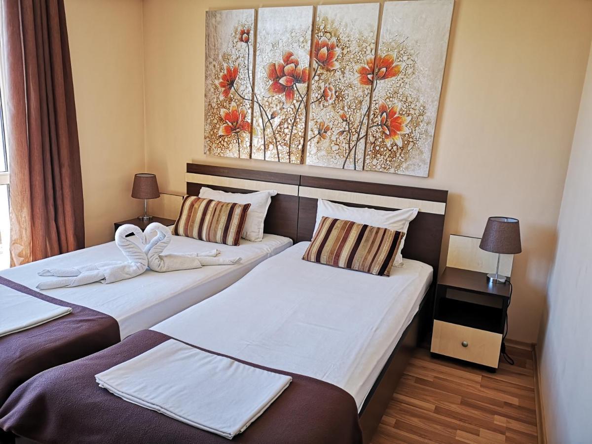 Respekt Guest House Slăntjev Brjag Rum bild