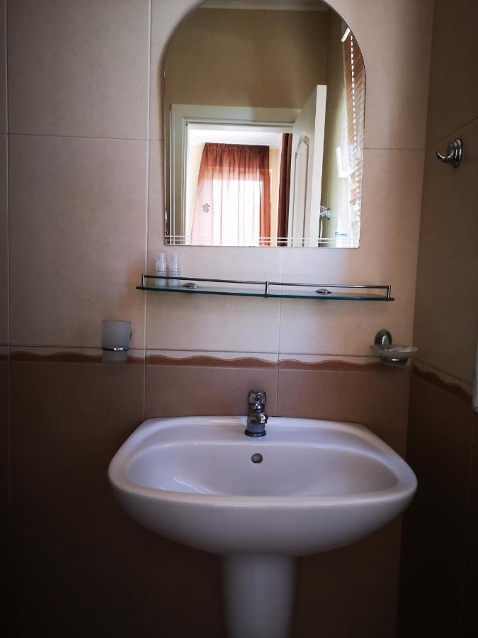 Respekt Guest House Slăntjev Brjag Rum bild