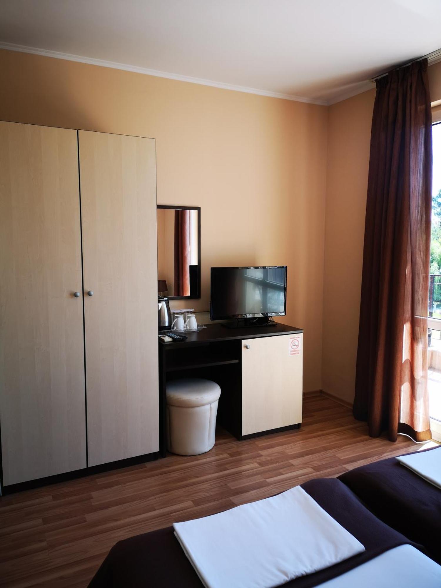 Respekt Guest House Slăntjev Brjag Rum bild