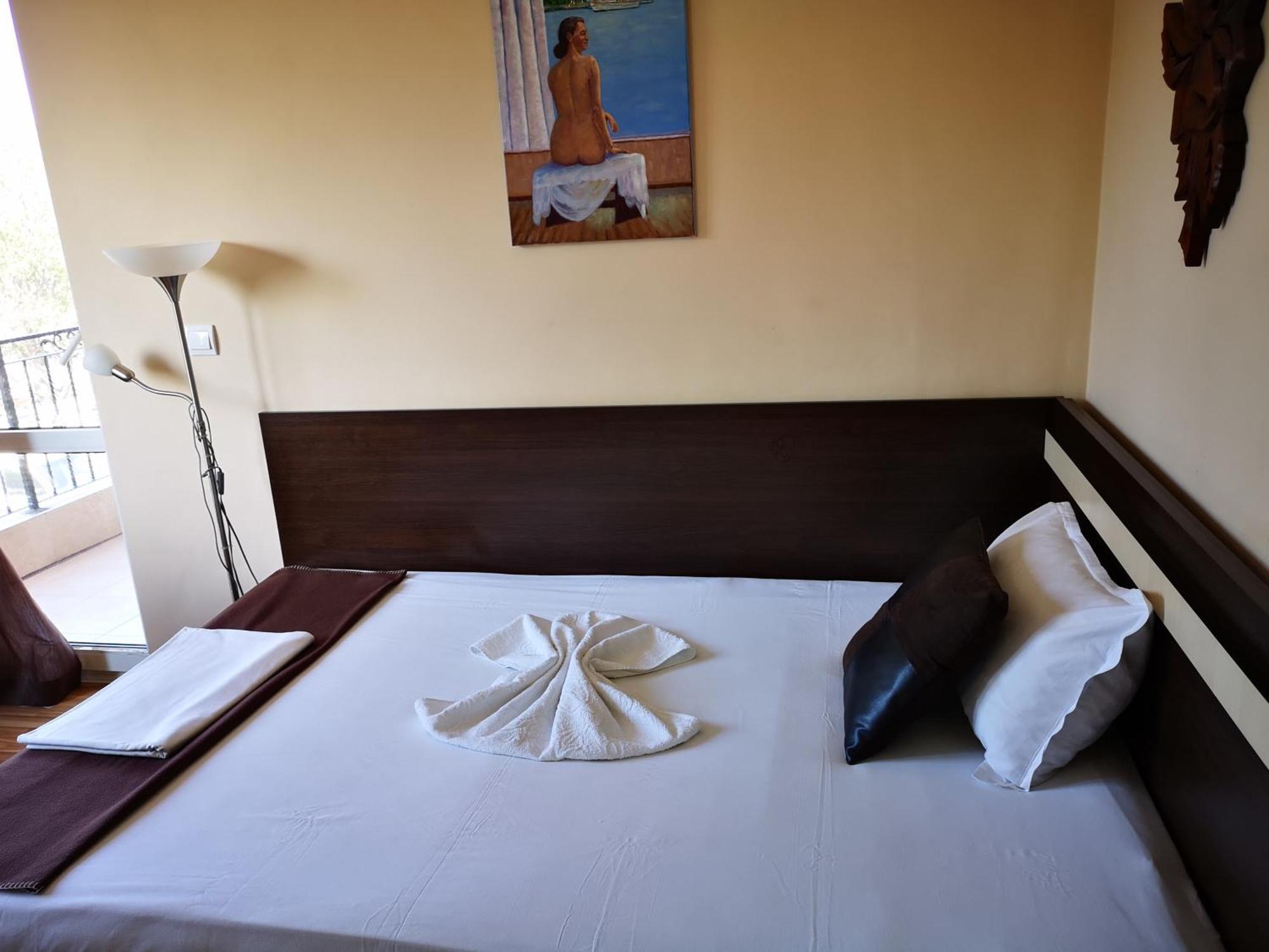 Respekt Guest House Slăntjev Brjag Rum bild