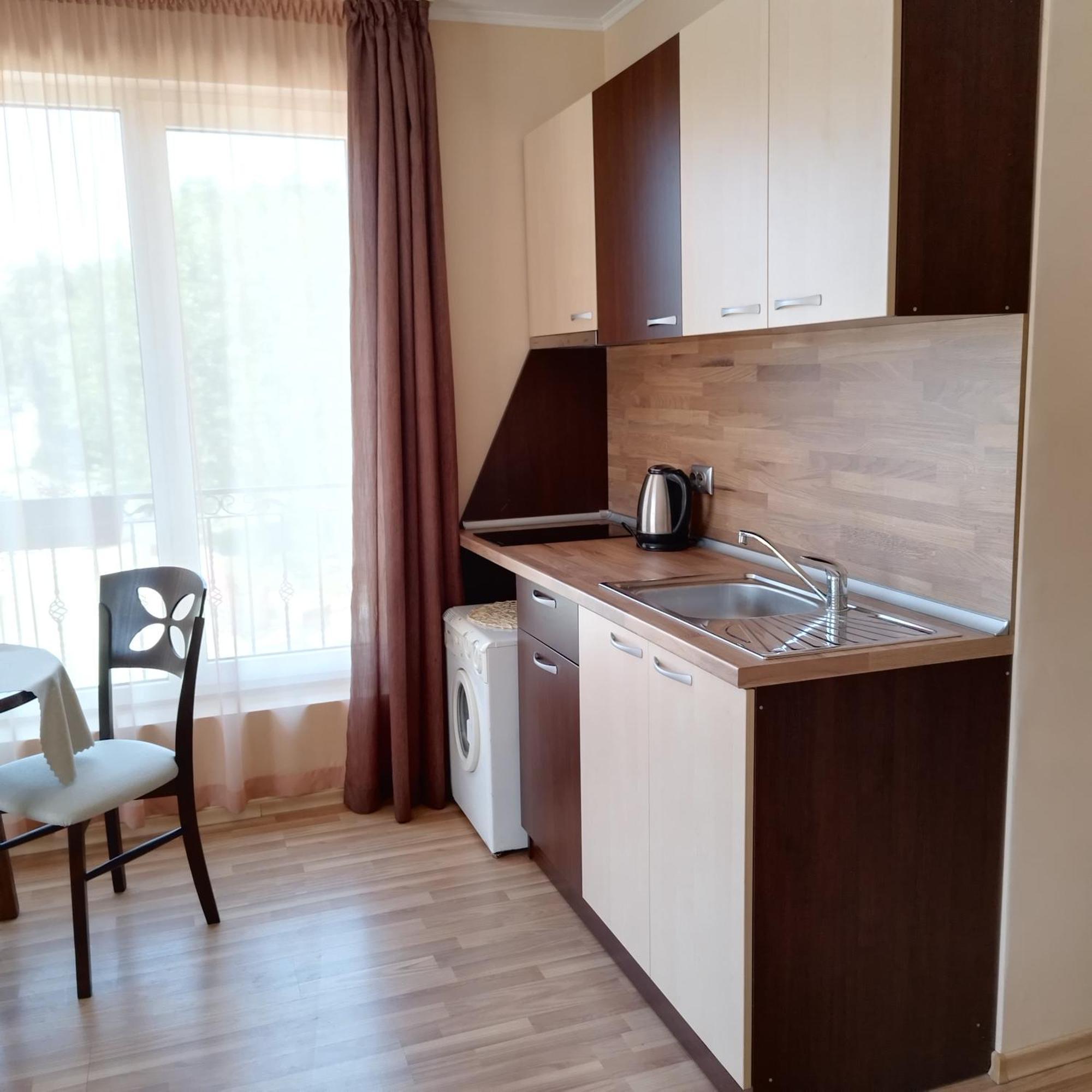 Respekt Guest House Slăntjev Brjag Rum bild