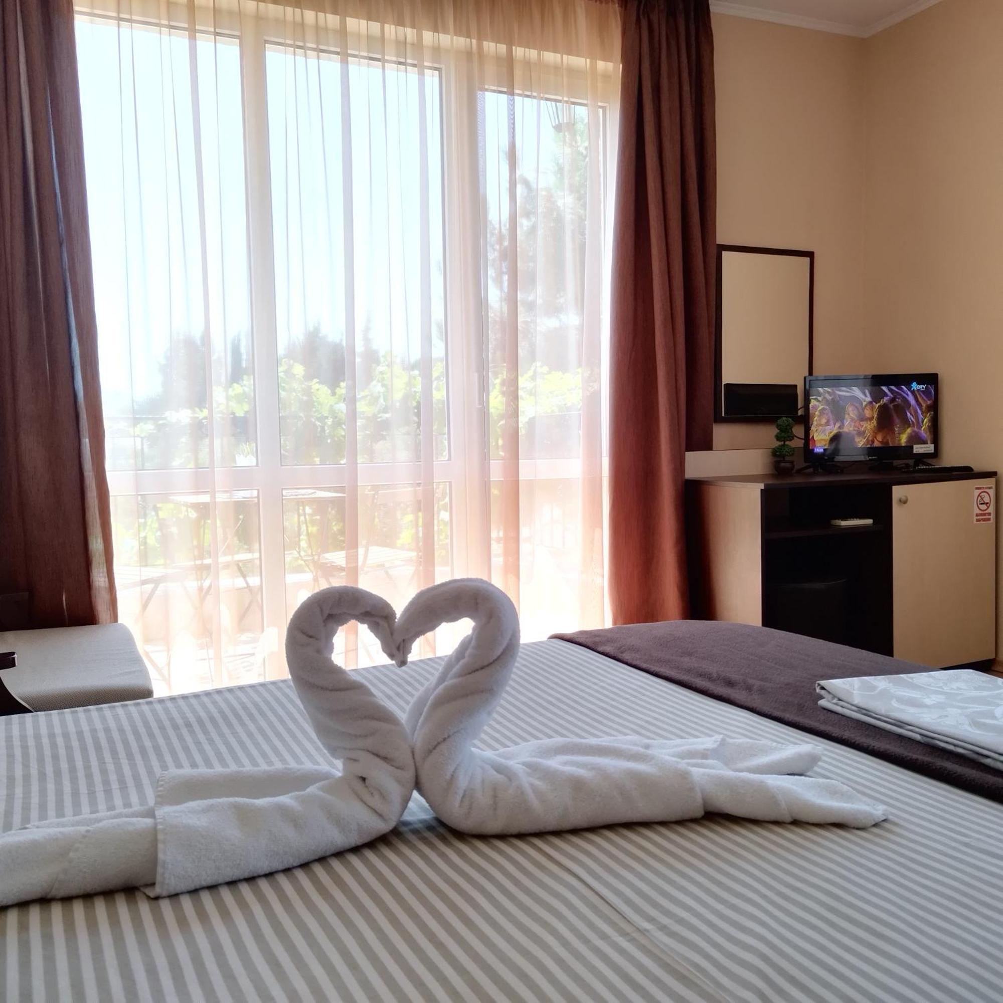 Respekt Guest House Slăntjev Brjag Rum bild